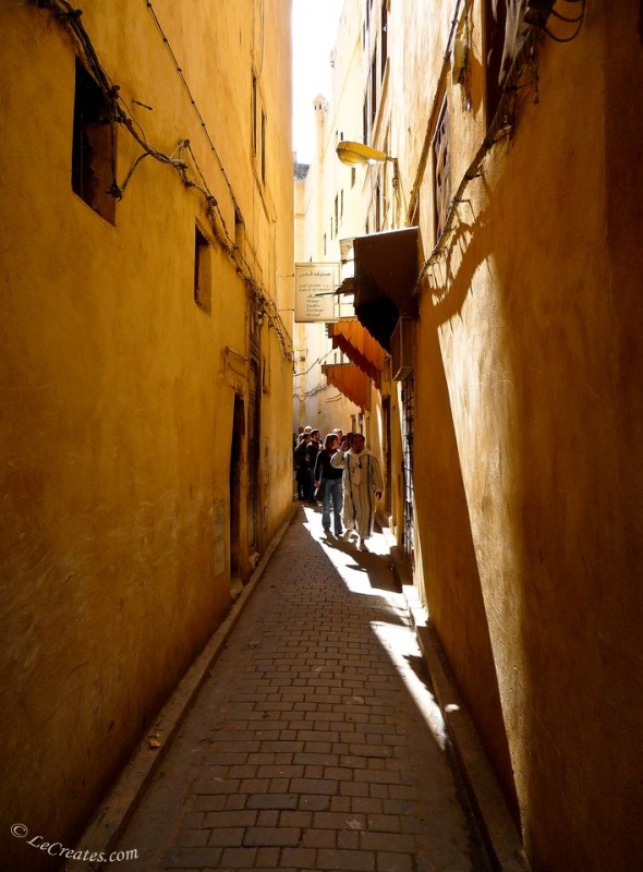 Узкие улочки Медины, старой части города